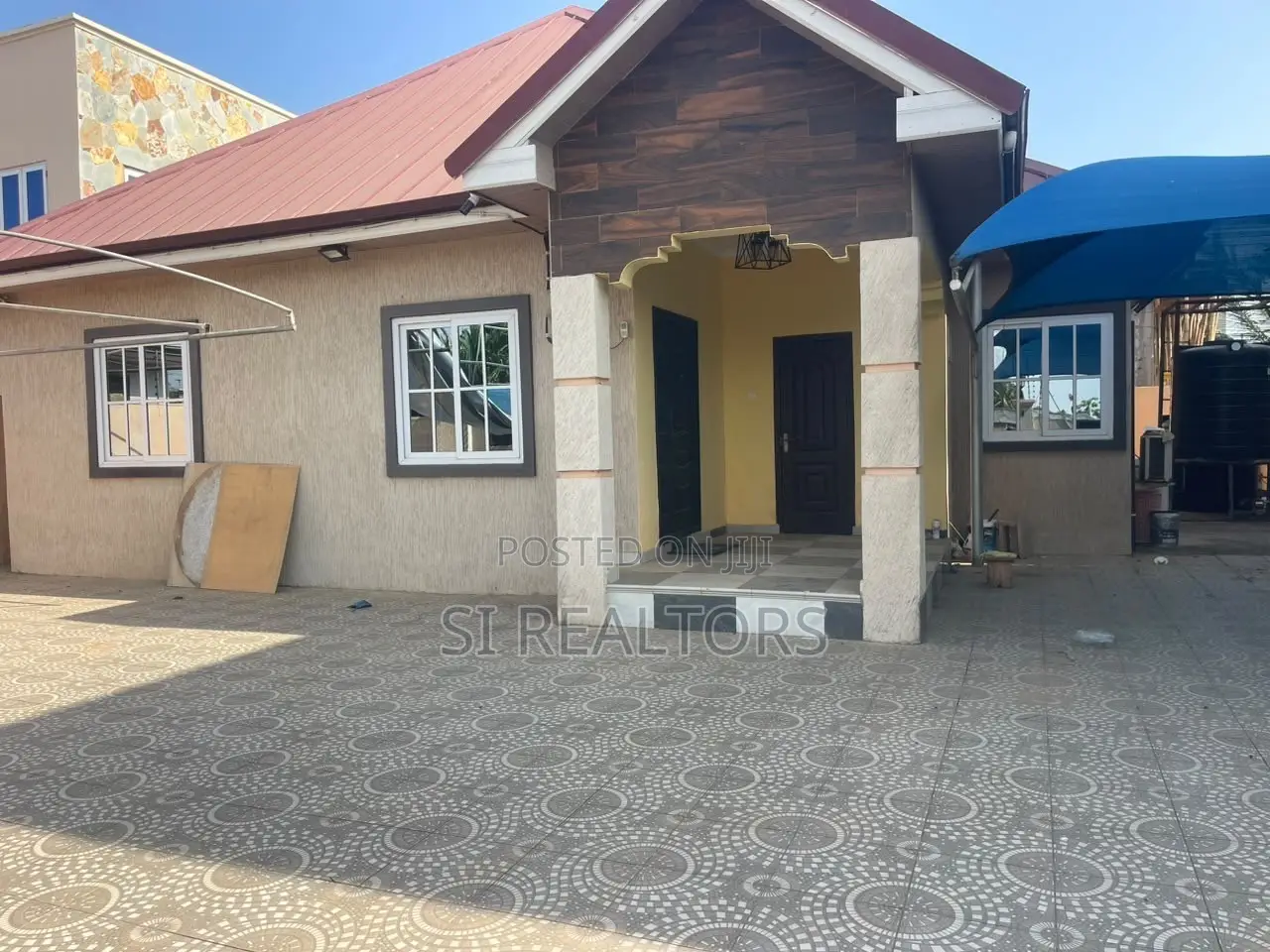 3bdrm Bungalow in Lashibi, Spintex for rent