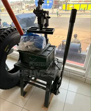 This Is a Block Molding Machine With 3HP Vibrator Motor