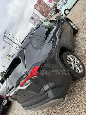 Toyota RAV4 Limited 2025 Gray