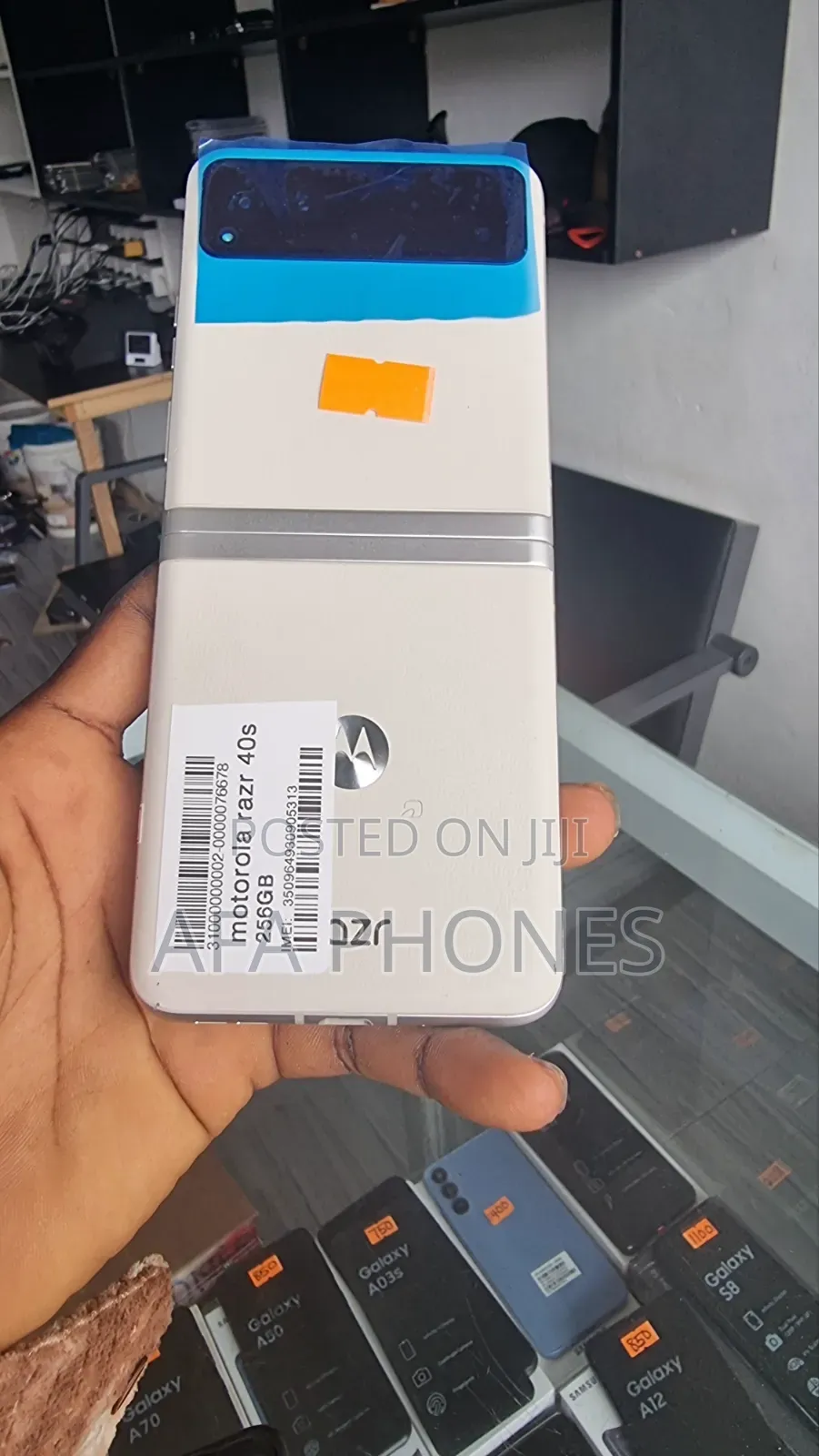 New Motorola Razr 40s 256 GB Gold