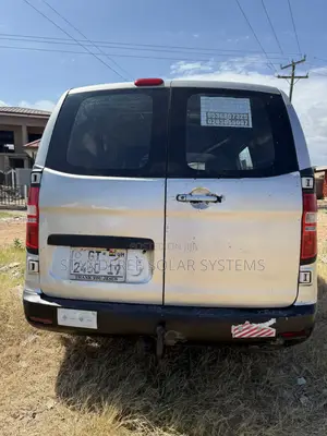 Hyundai H1 2010 Silver