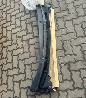 Hyundai Elantra 2011 2012 2013 2014 2015 2016 Wiper Panel Top Vent