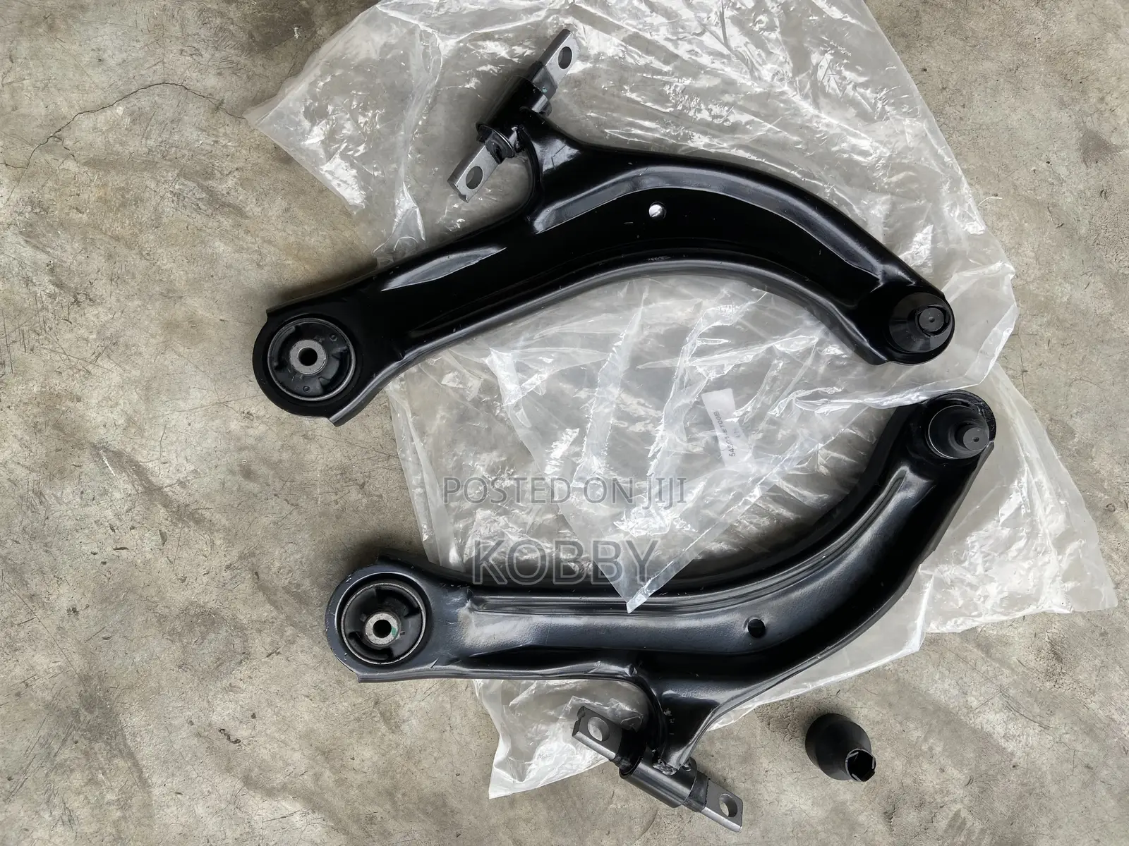 Nissan Rogue / Qashqai 2008,2009,2010,2011,2012 Lower Arm/ Control Arm