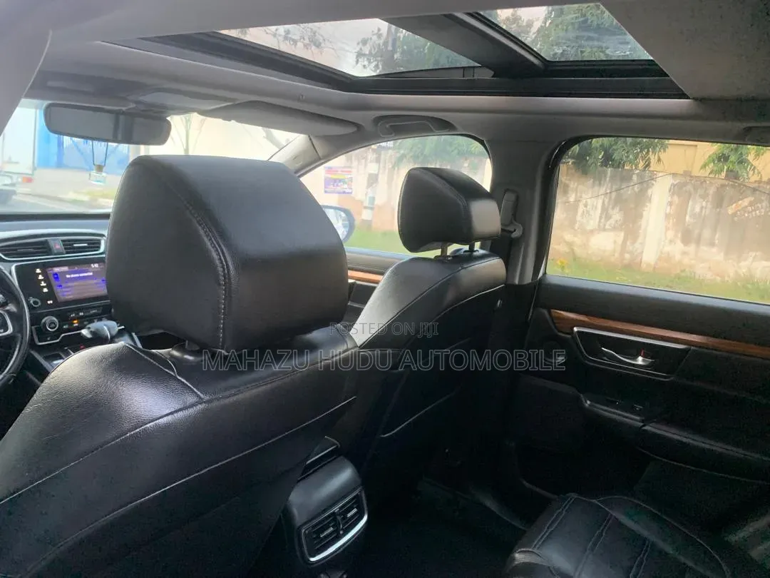 Honda CR-V Touring AWD 2019 White