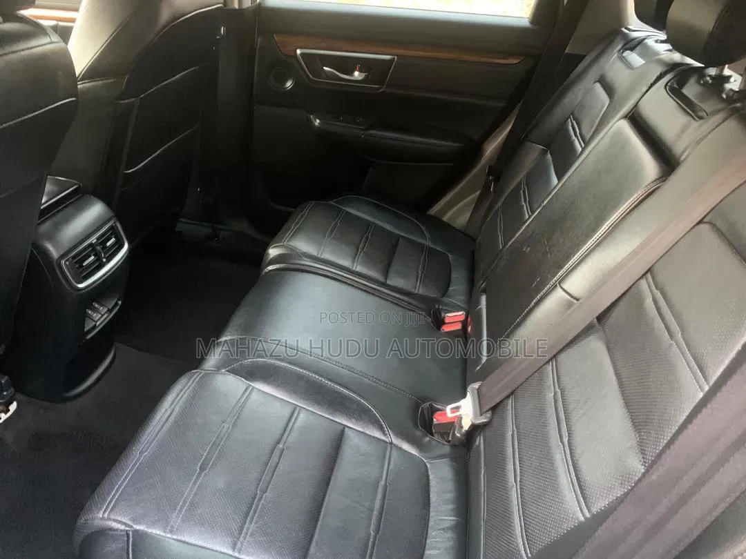 Honda CR-V Touring AWD 2019 White
