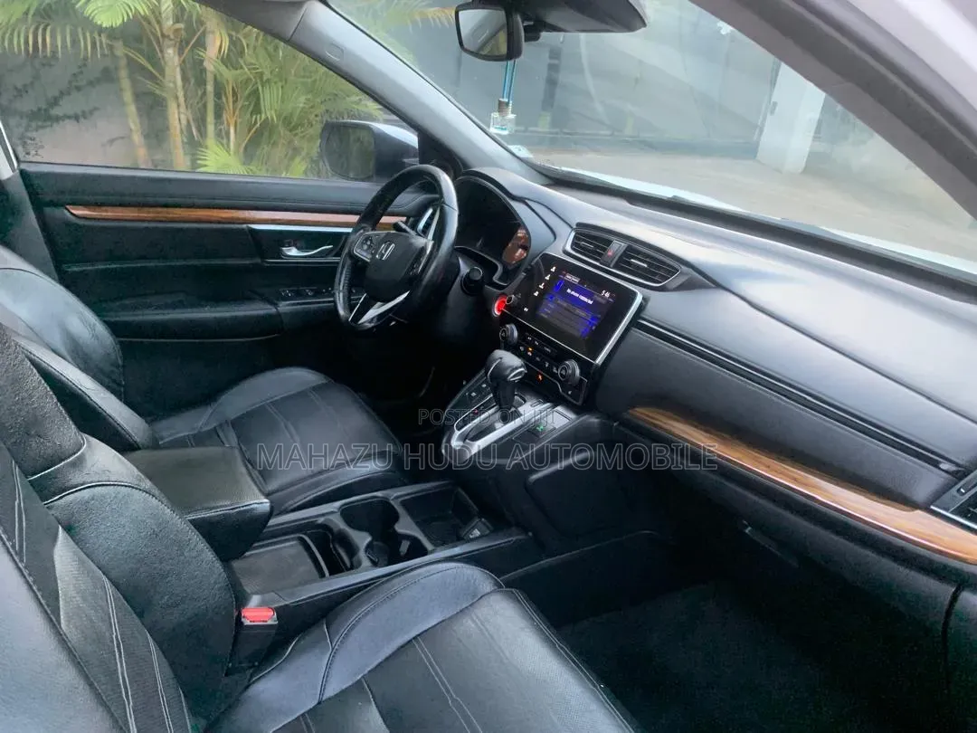 Honda CR-V Touring AWD 2019 White