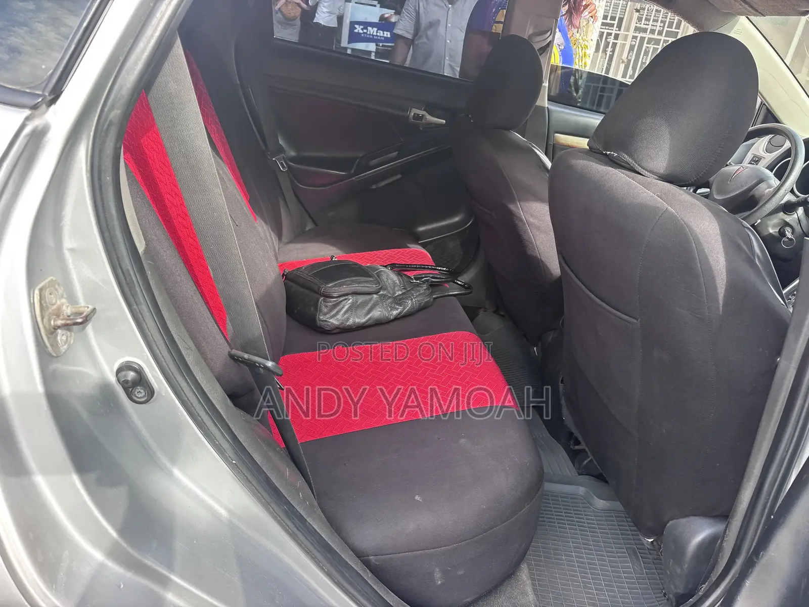 Pontiac Vibe 2010 Silver