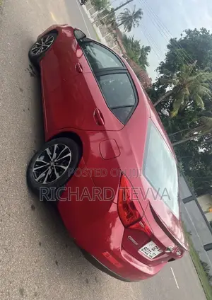 Toyota Corolla SE Special Edition 4dr Sedan (1.8L 4cyl CVT) 2017 Red