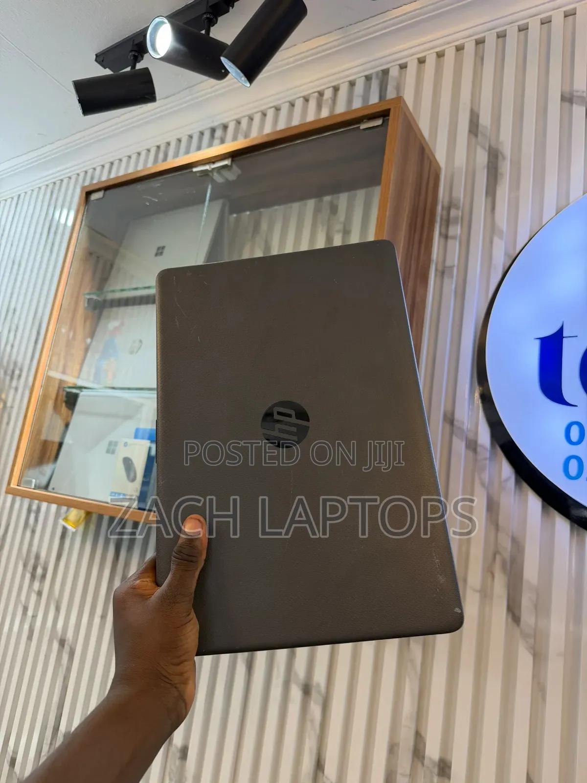 Laptop HP 255 G8 8GB AMD Ryzen 5 SSD 256GB