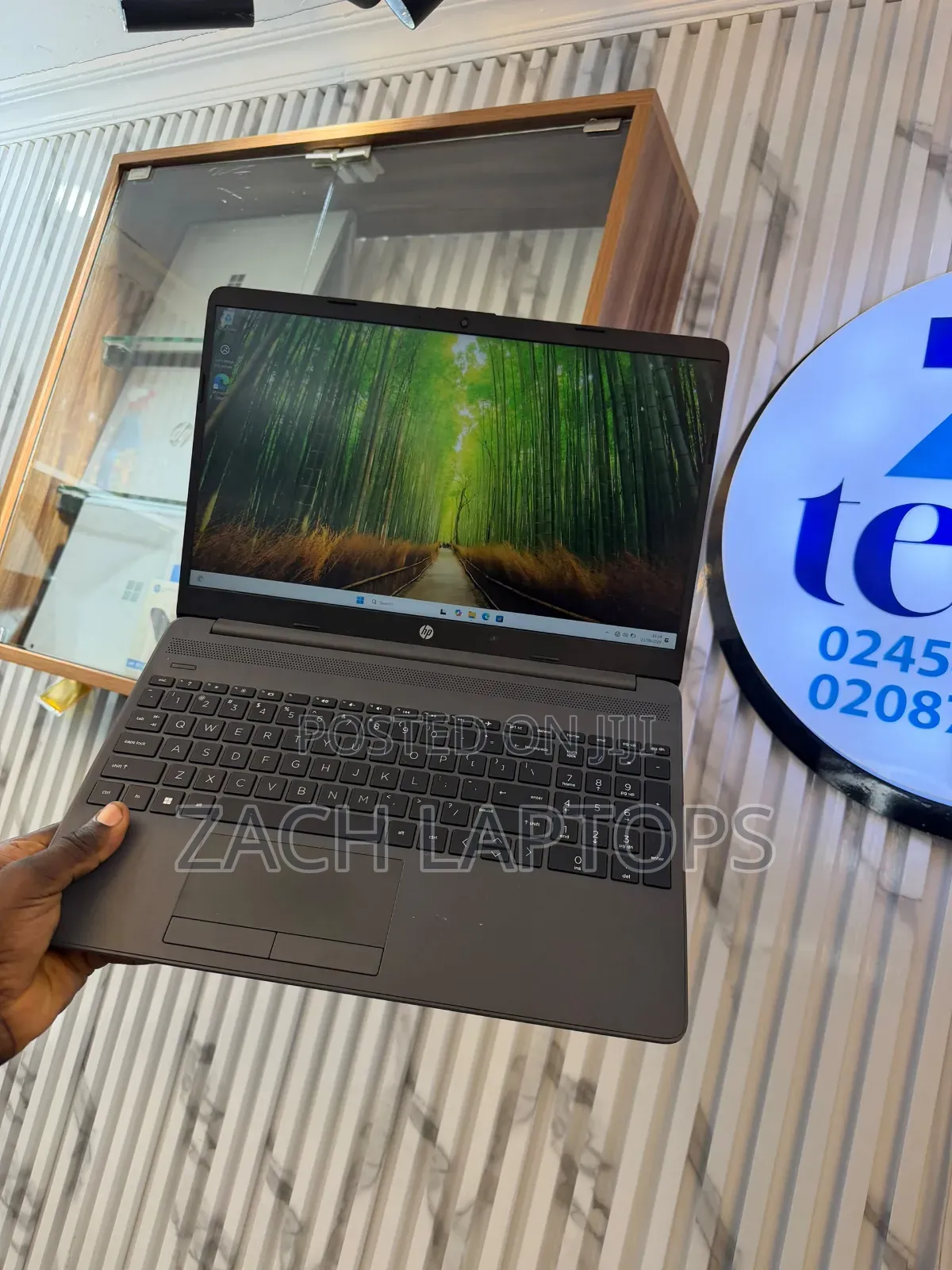 Laptop HP 255 G8 8GB AMD Ryzen 5 SSD 256GB