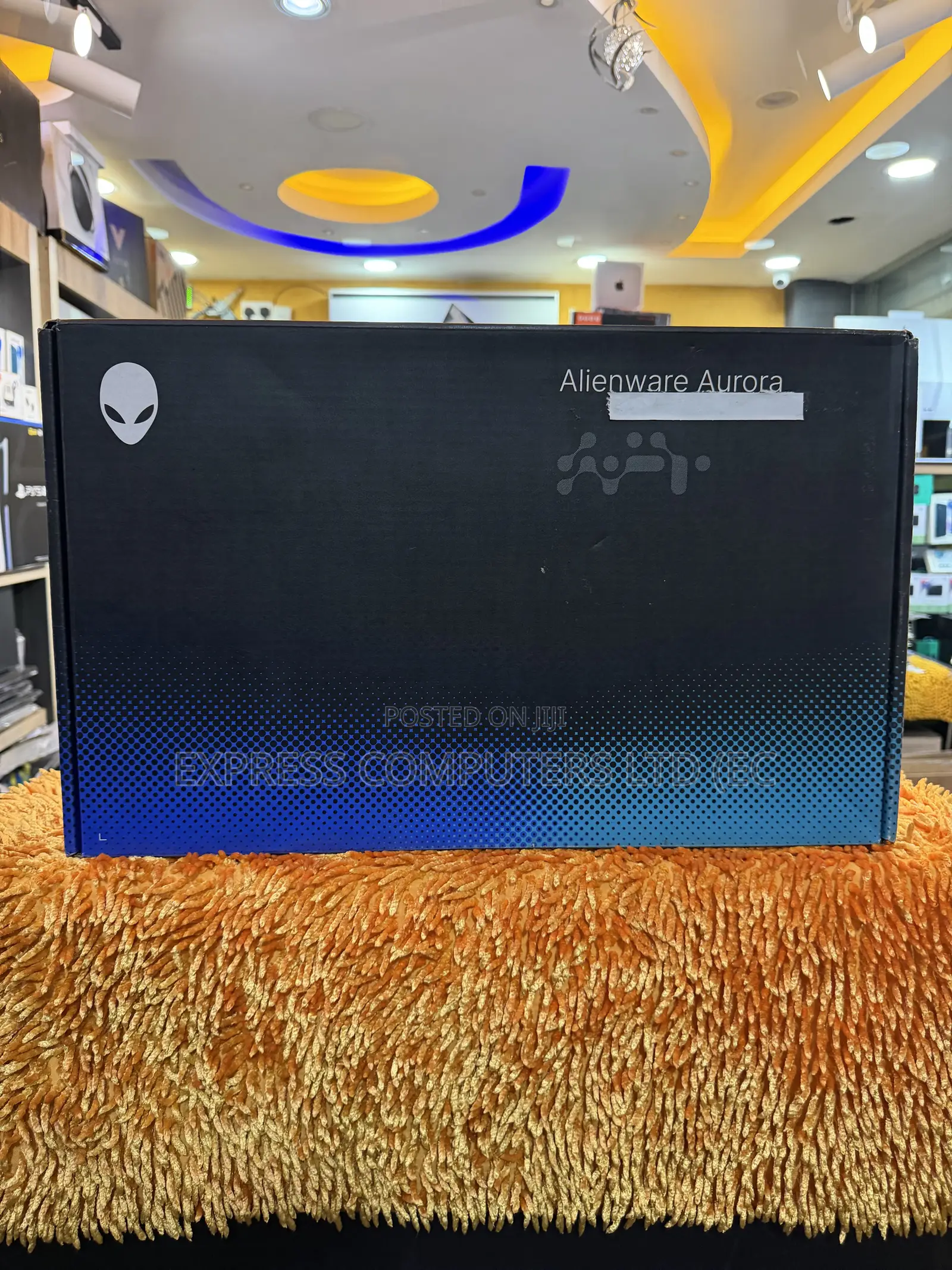 New Laptop Alienware 16 Aurora 16GB Intel Core 7 SSD 1T