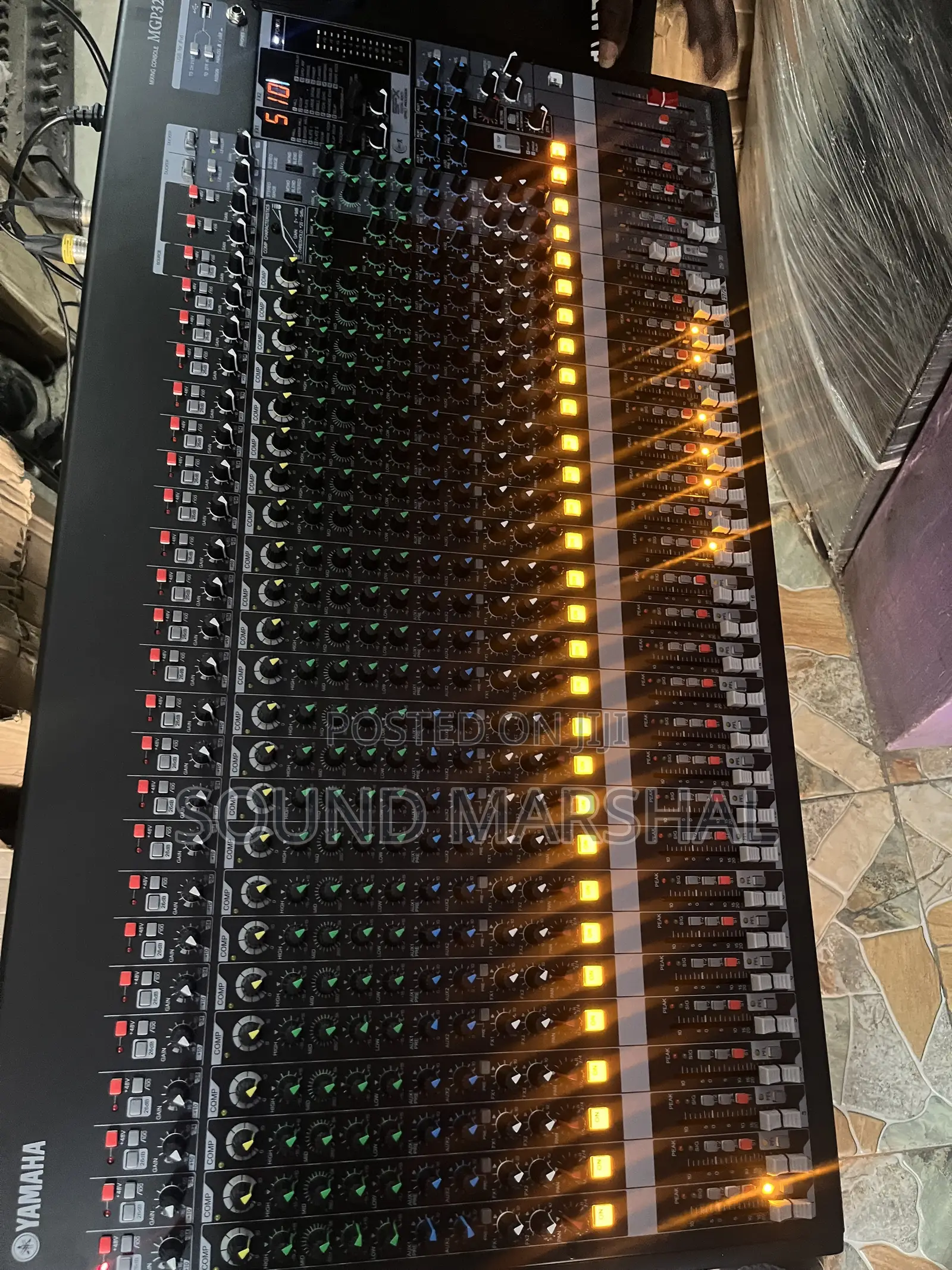 Yamaha MGP32X 32 Channel Mixer
