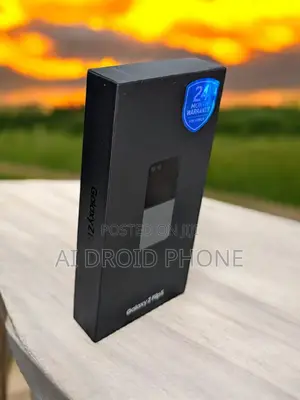 New Samsung Galaxy Z Flip 5 256 GB Gray