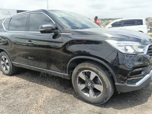 SsangYong Rexton 2018 Black