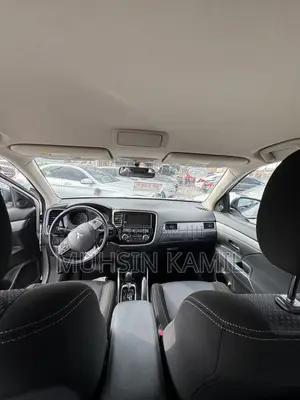Mitsubishi Outlander 2018 White