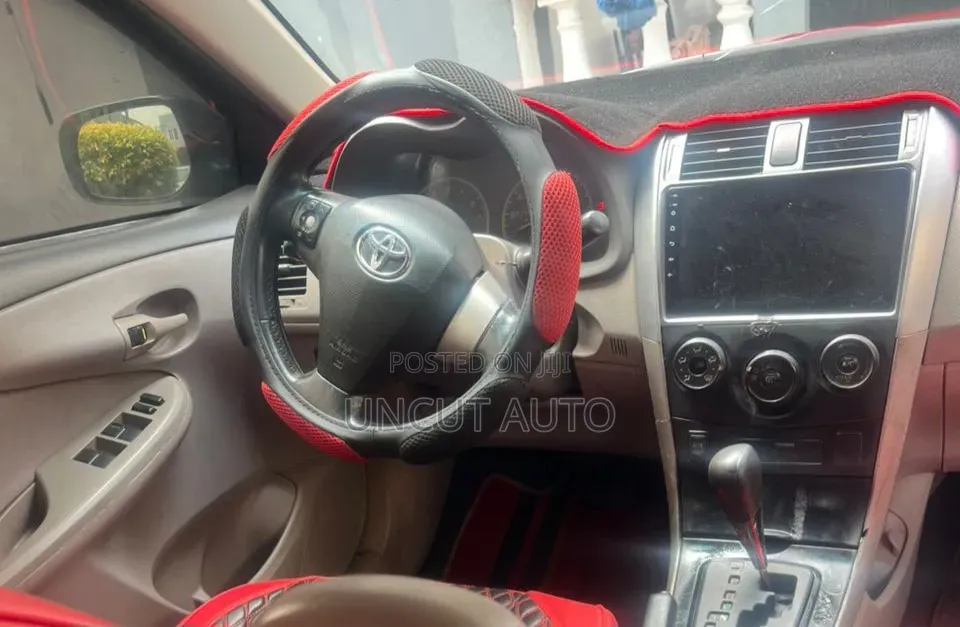 Toyota Corolla 2012 Black