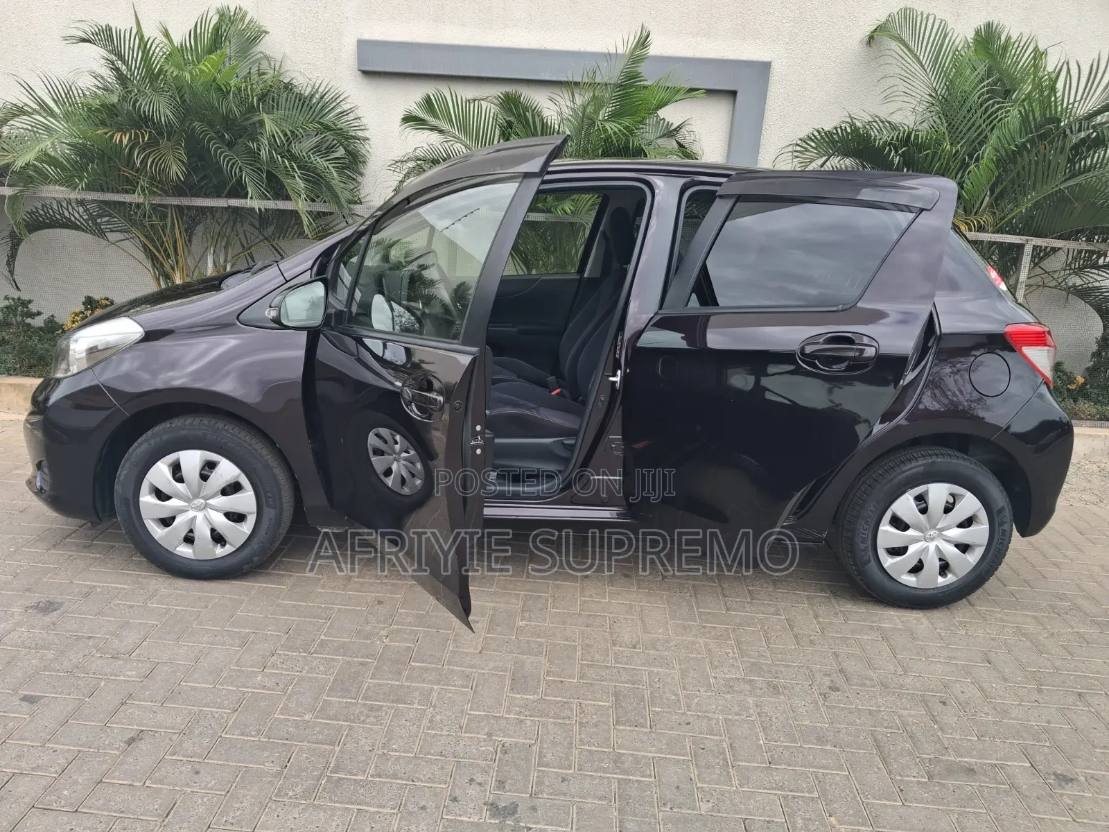 Toyota Vitz 2014 Purple