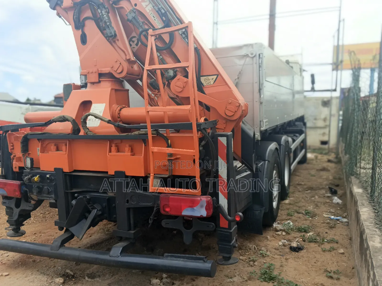 Man Deseil Crane