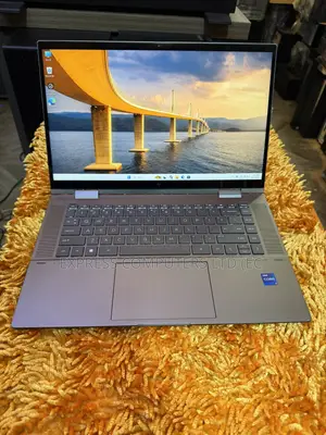 Laptop HP Envy 15-ep0xxx 32GB Intel Core i7 SSD 512GB