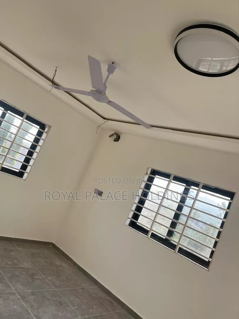2bdrm Apartment in Oyarifa for rent