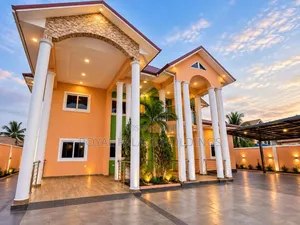 7bdrm Duplex in Oyarifa for rent