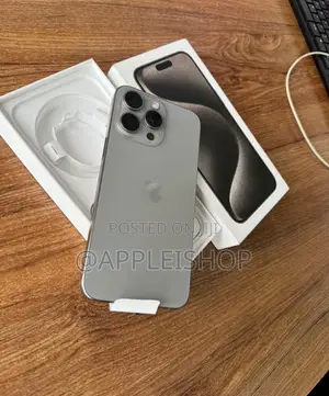 Apple iPhone 15 Pro Max 256 GB Silver