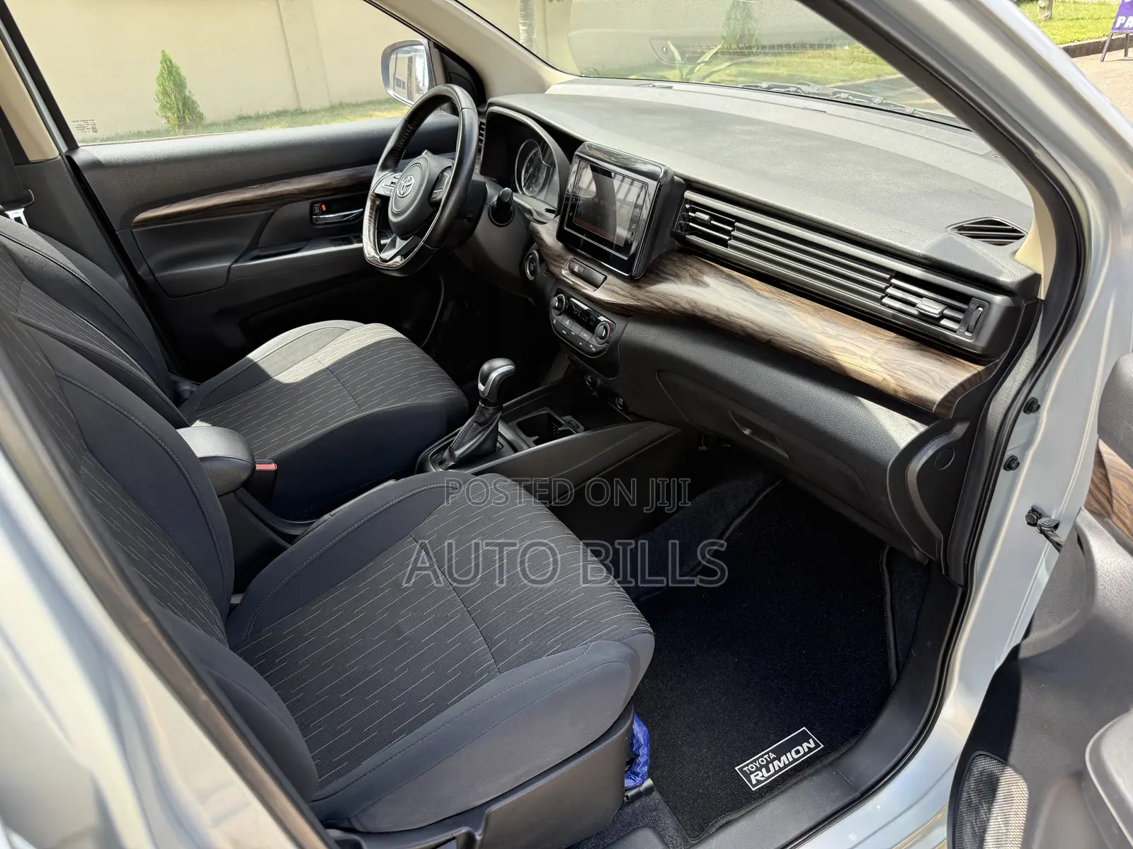 Toyota Rumion 1.5 FWD 2023 Silver