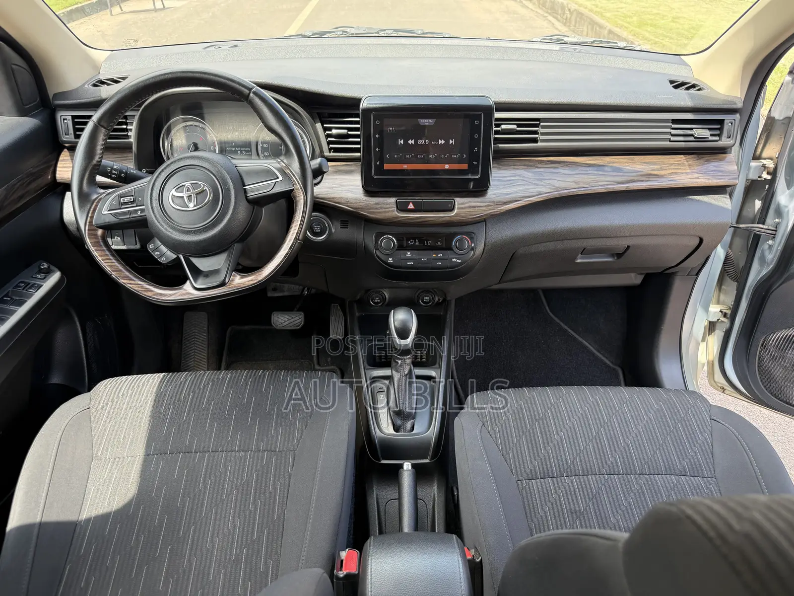 Toyota Rumion 1.5 FWD 2023 Silver