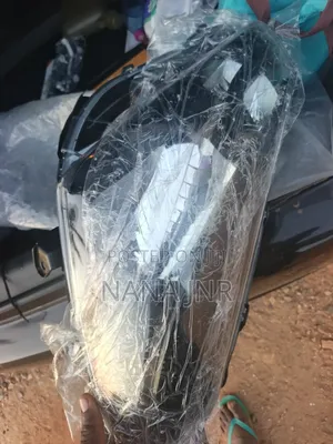 Toyota Vitz 13- 16 Headlight Right