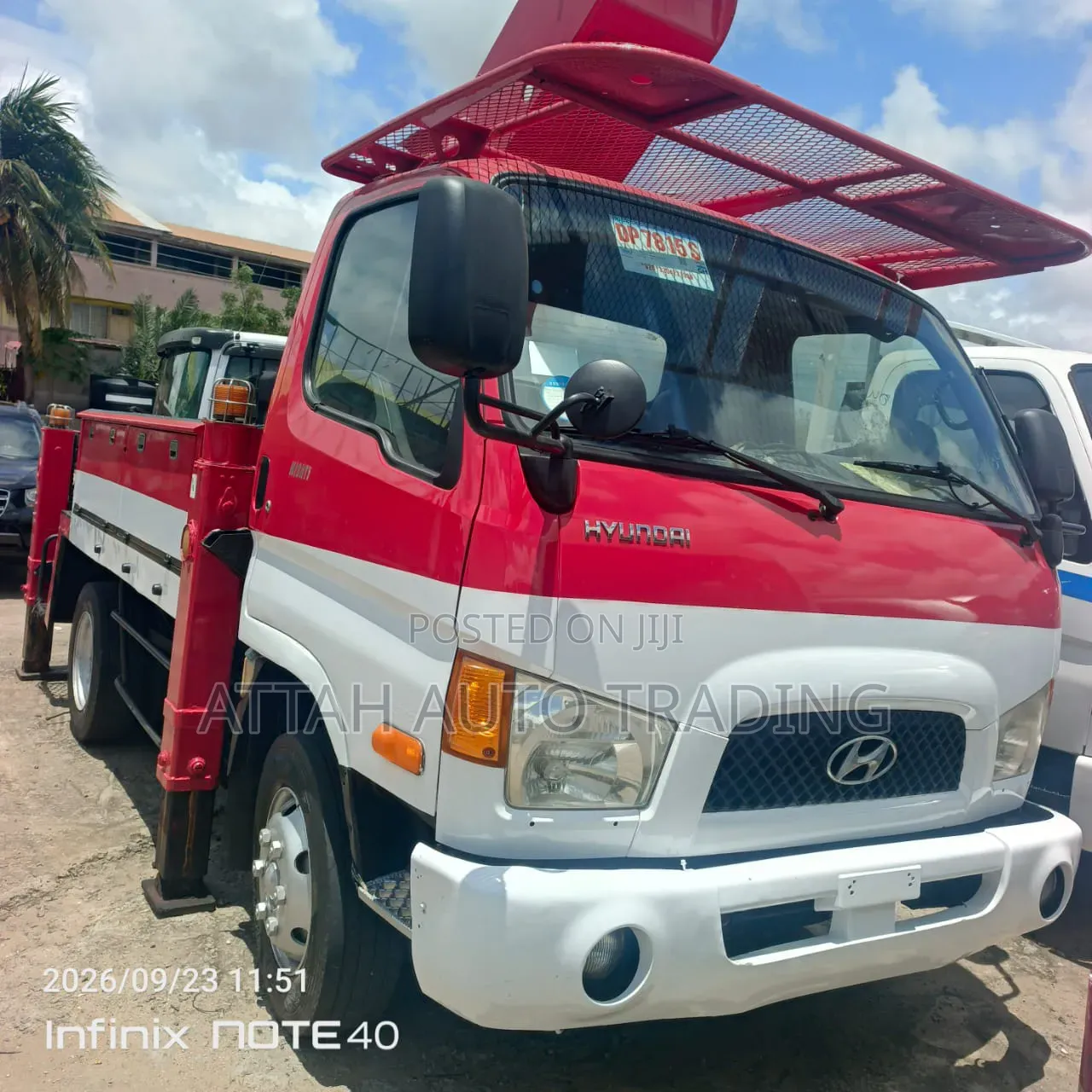 Street Light Truck