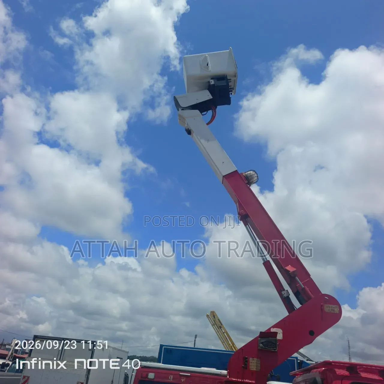 Street Light Truck