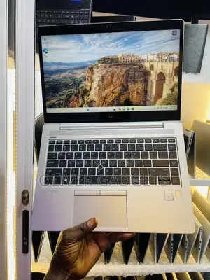 Laptop HP EliteBook 840 G5 8GB Intel Core i5 SSD 256GB