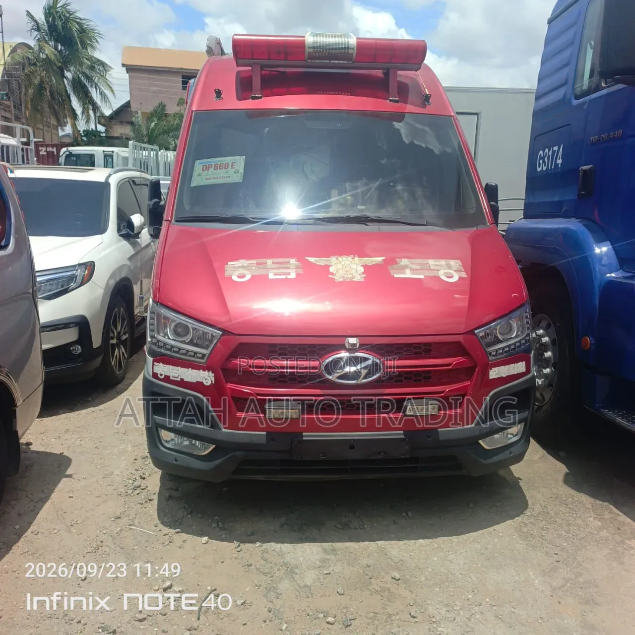 Hyundai Global 900 2015 Pink