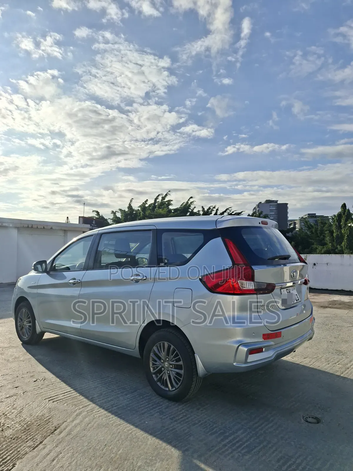 Toyota Rumion 1.5 FWD 2023 Silver