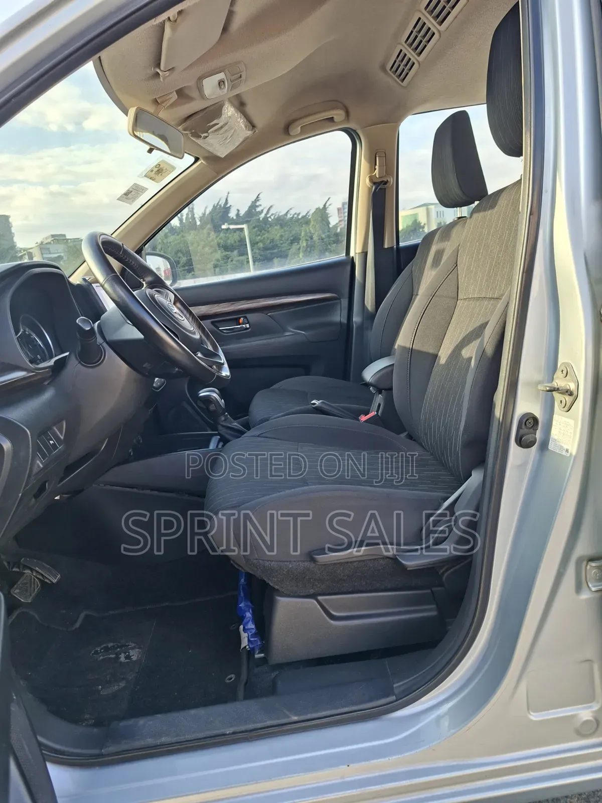 Toyota Rumion 1.5 FWD 2023 Silver