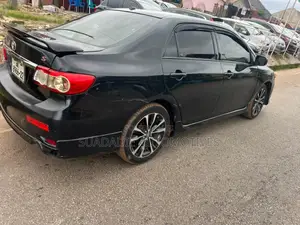 Toyota Corolla 2013 Black