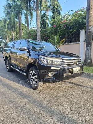 Toyota Hilux Revo Double Cab Deisel 2.4 AWD 2018 Black
