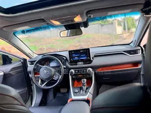 Toyota RAV4 2023 Gray