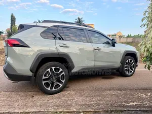 Toyota RAV4 2023 Gray