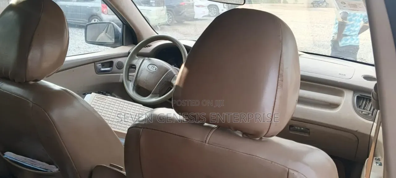 Kia Combi 2008 Silver