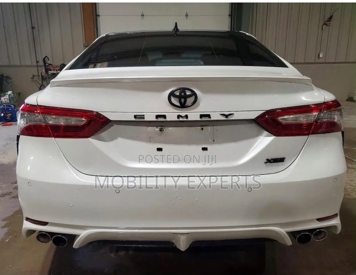 Toyota Camry 2019 White