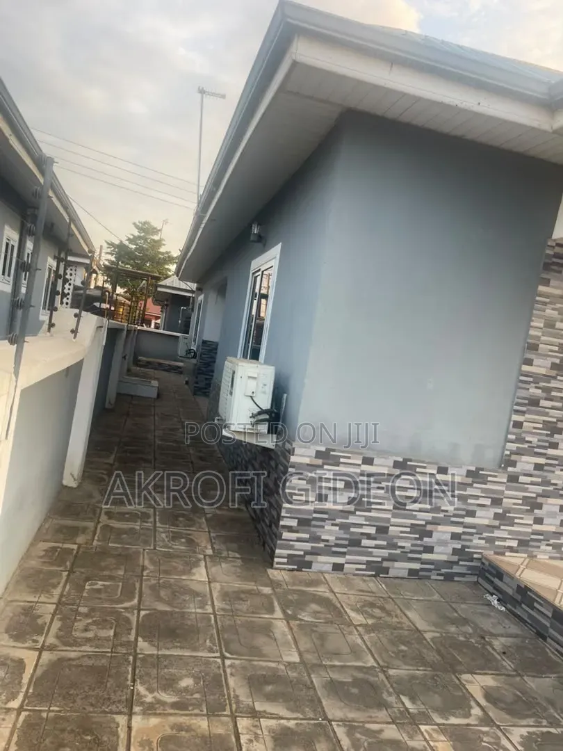 3bdrm House in Adom Estate, Tema Metropolitan for sale