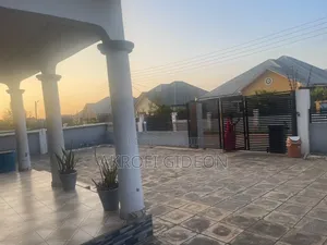 3bdrm House in Adom Estate, Tema Metropolitan for sale
