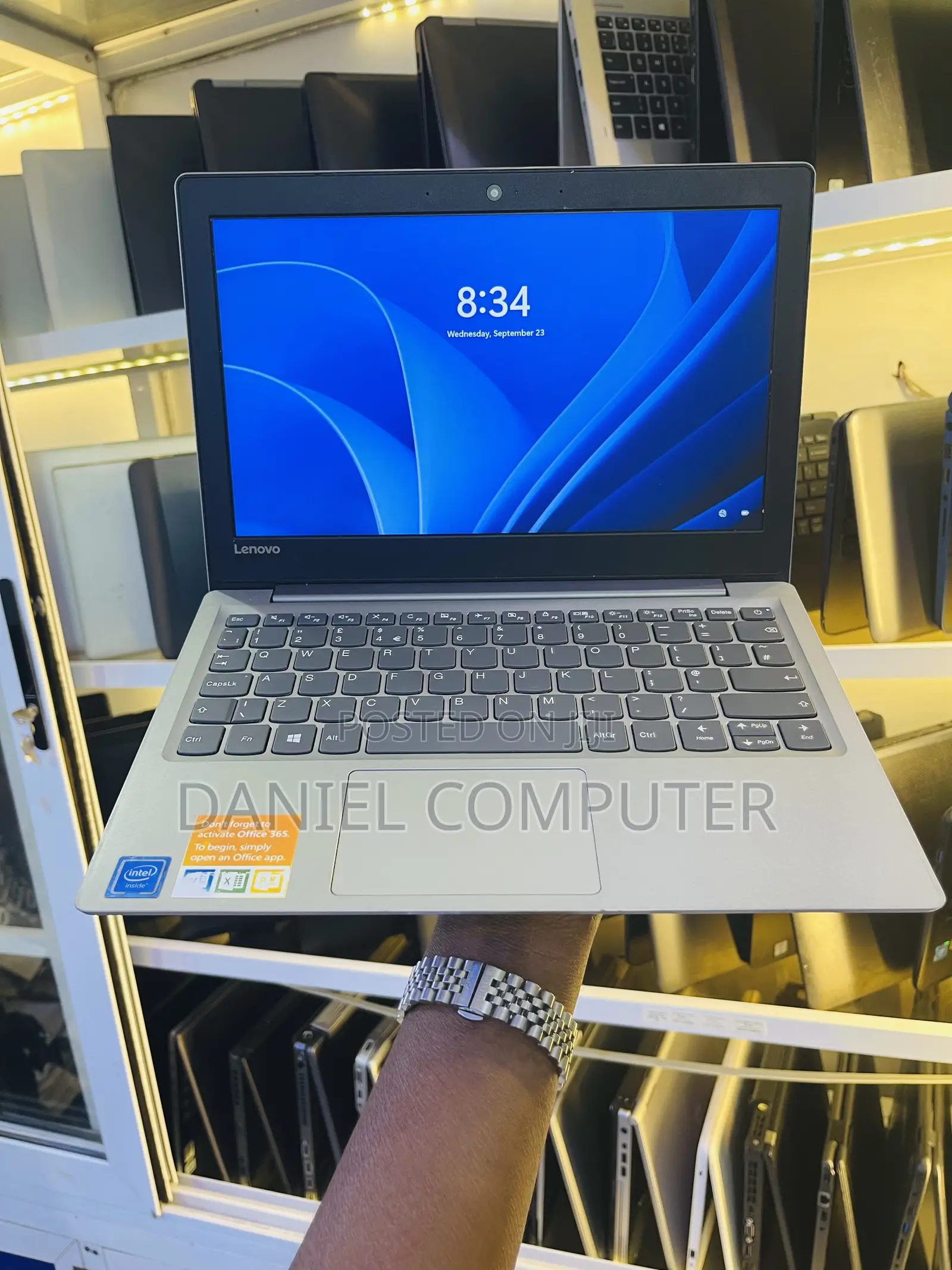 Laptop Lenovo IdeaPad S12 4GB Intel Celeron SSD 640GB