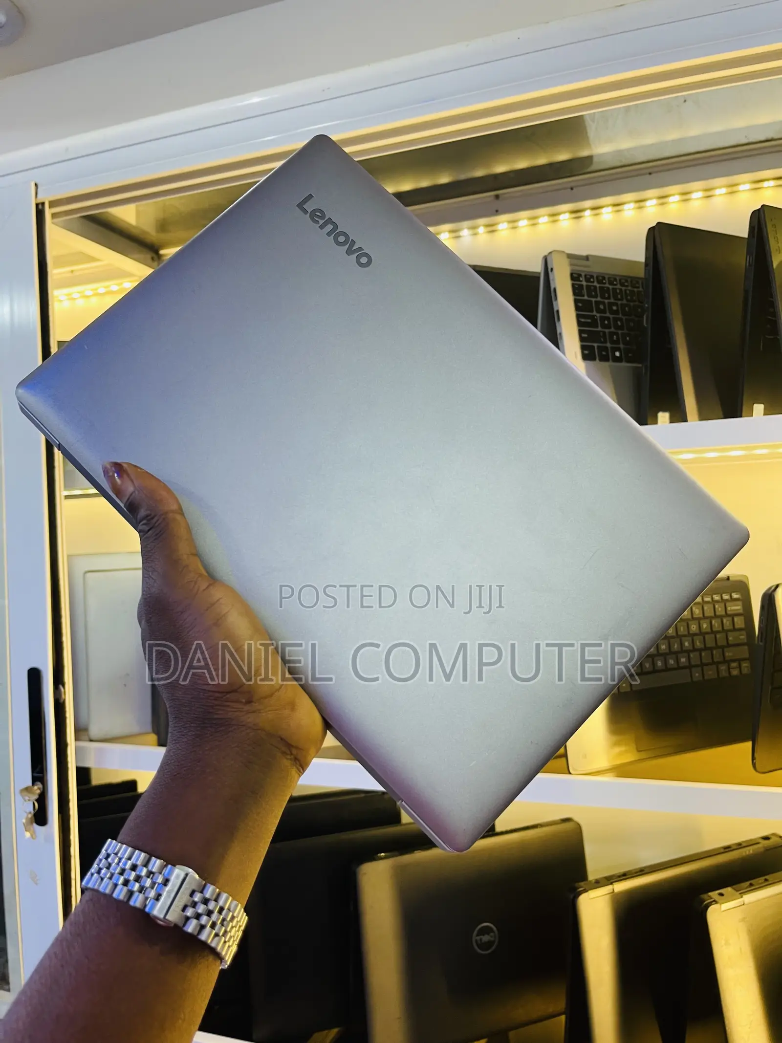 Laptop Lenovo IdeaPad S12 4GB Intel Celeron SSD 640GB