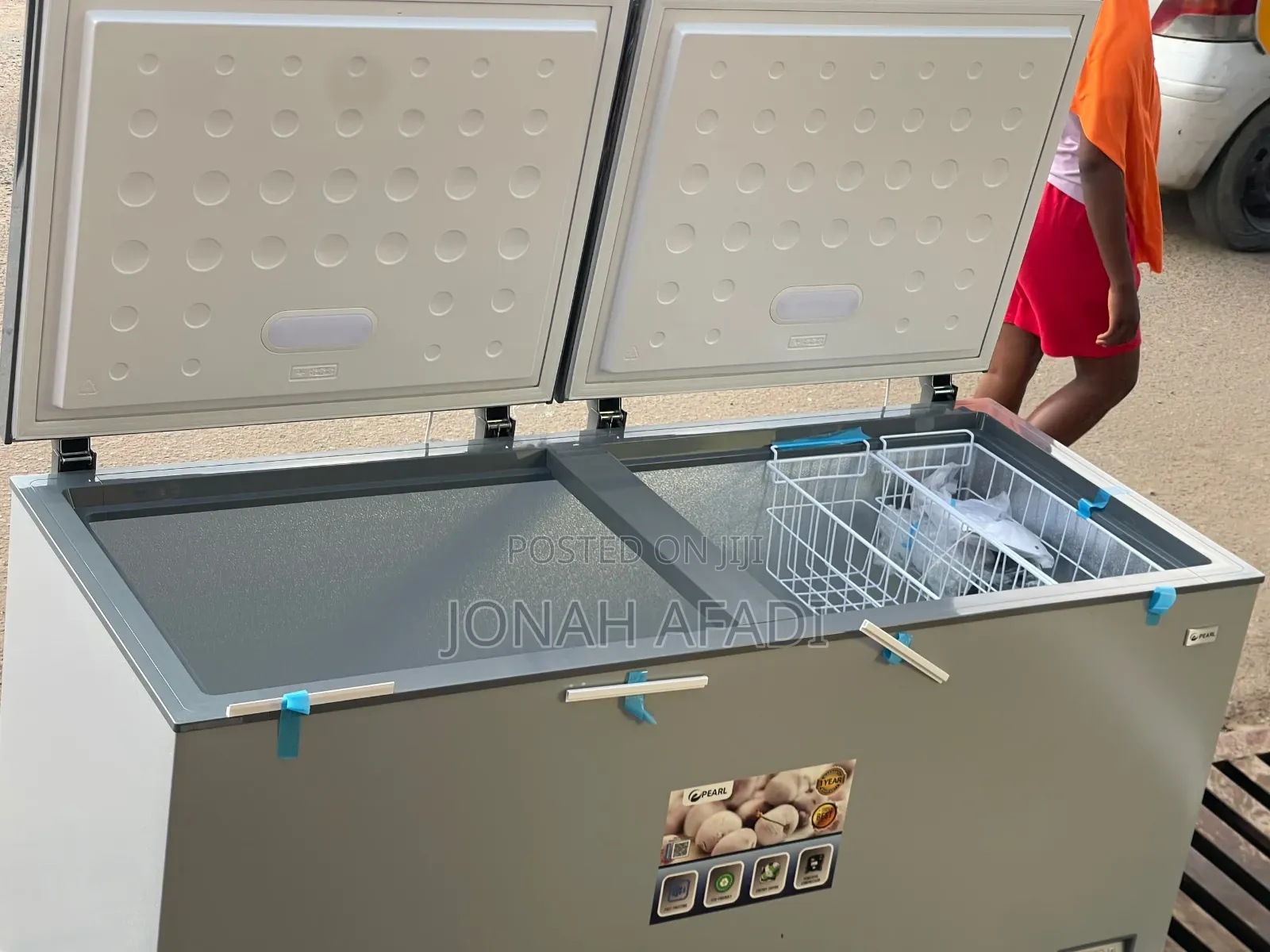 Pearl Chest Freezer PCF-610 (508)Ltrs