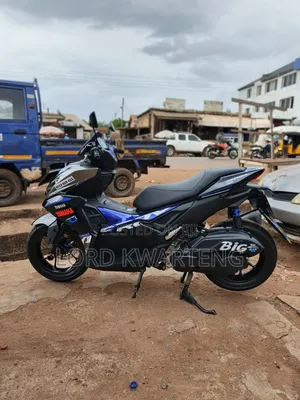 Yamaha Aerox 2025 Black