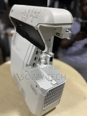 Epson EB-695Wi LCD PROJECTOR WXGA 3500 ANSI (Ultra-Short Throw) WXGA
