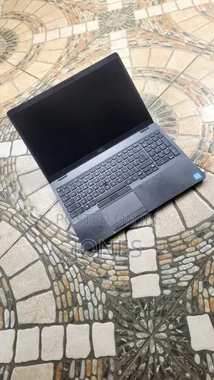 Laptop Dell Latitude 5500 8GB Intel Core i5 SSD 256GB