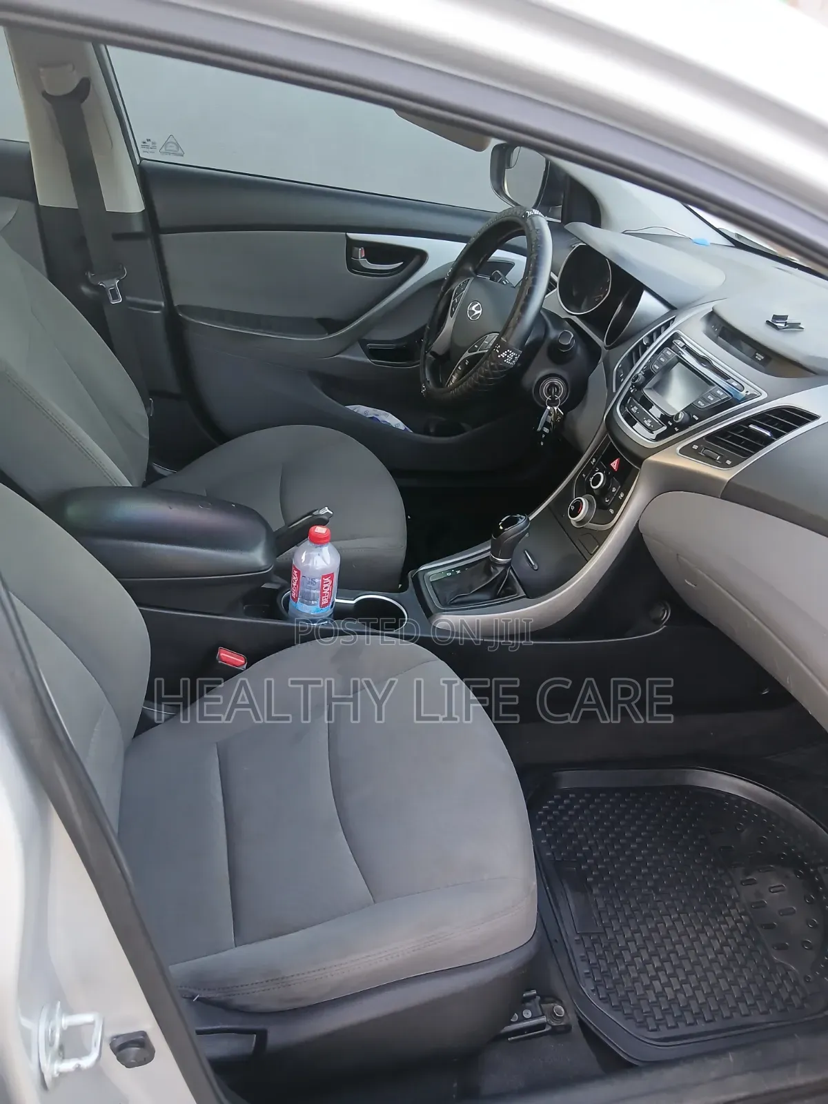 Hyundai Elantra SE 4dr Sedan (1.8L 4cyl 6A) 2015 Silver